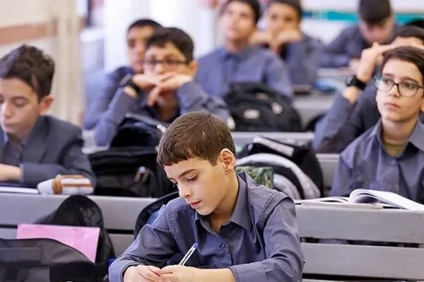 اخراج دانش‌آموزان ضعیف