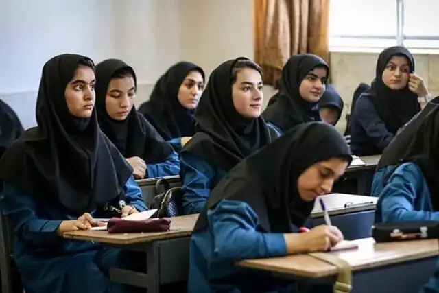 صدور نمون برگ هدایت تحصیلی دانش‌آموزان قبولی خرداد