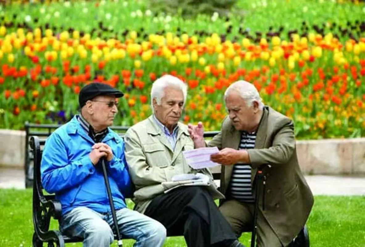 وزیر: آموزش و پرورش ۷۰۰ هزار بازنشسته دارد